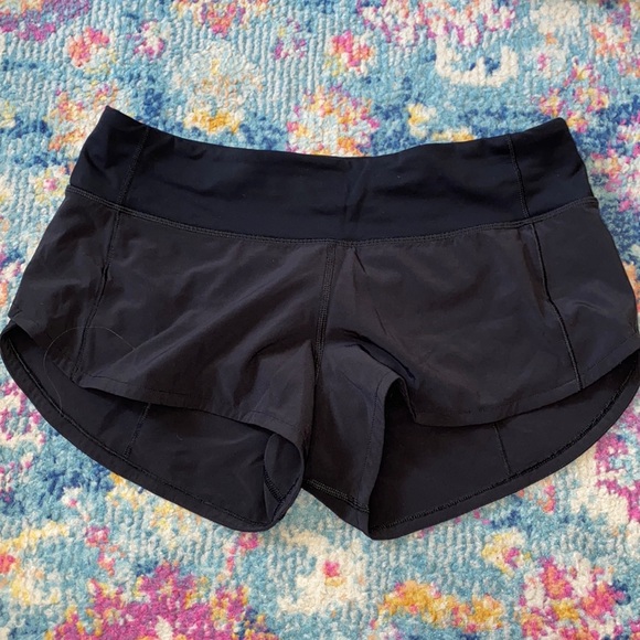 Lulu Speed Up 2.5 inch shorts - Picture 5 of 10